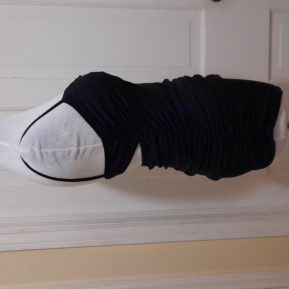 Black and Blue Pee-a-Boo Back Top Size S NWOT - Picture 5 of 6